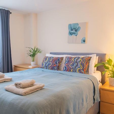 Stay In Our Stylish Flat! & Secure Building & Sleeps Up To 4 Birmingam Exterior foto
