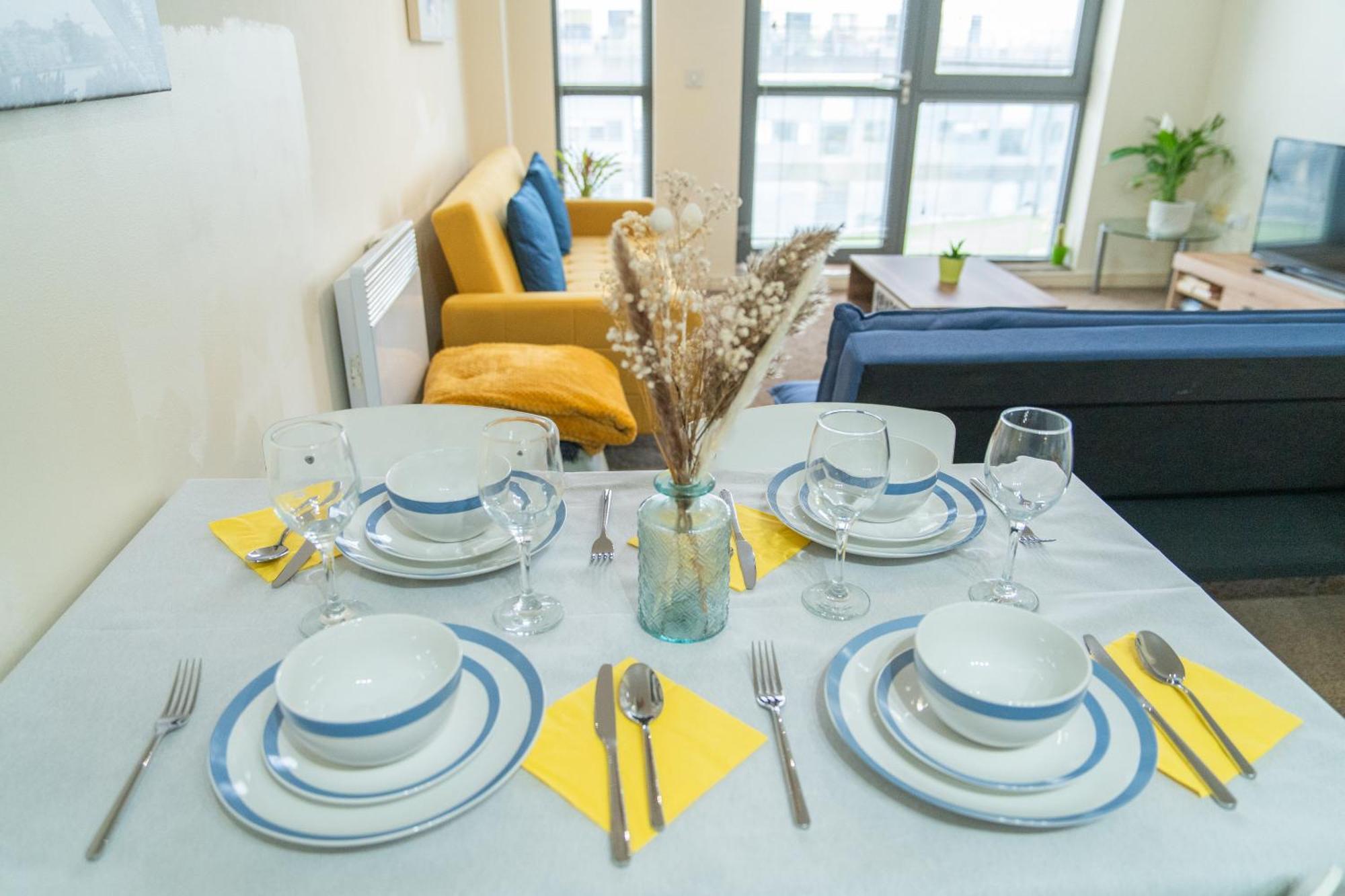Stay In Our Stylish Flat! & Secure Building & Sleeps Up To 4 Birmingam Exterior foto